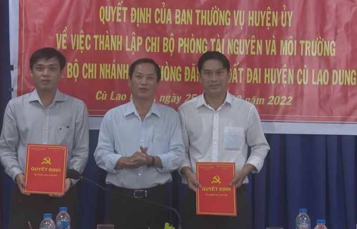 Cù Lao Dung: Công bố Quyết định thành lập Đảng bộ, Chi bộ  